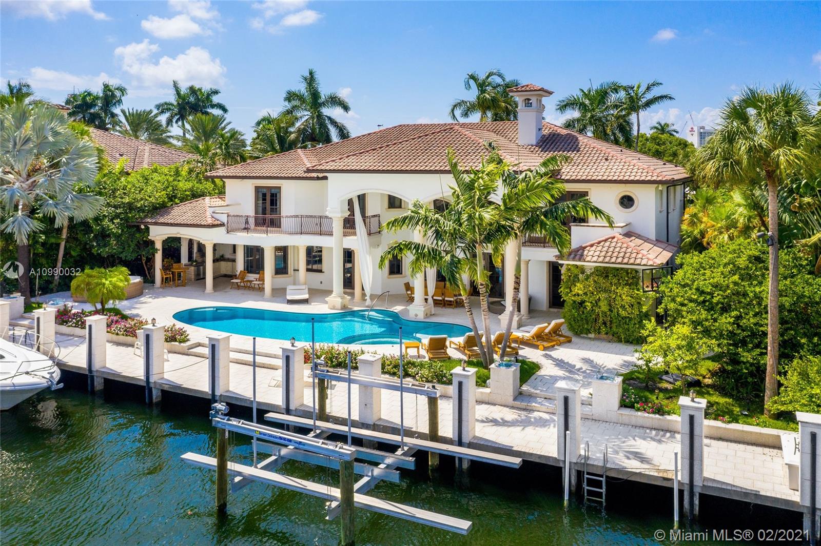 LAGUNA ISLE - Residential