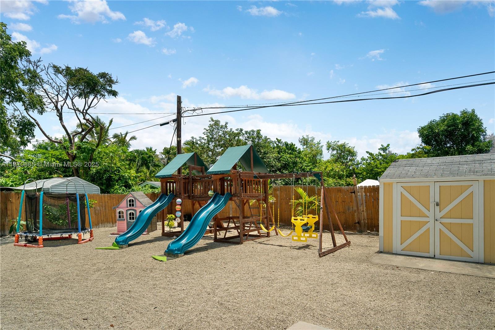 HARBOR SHORES - Residential