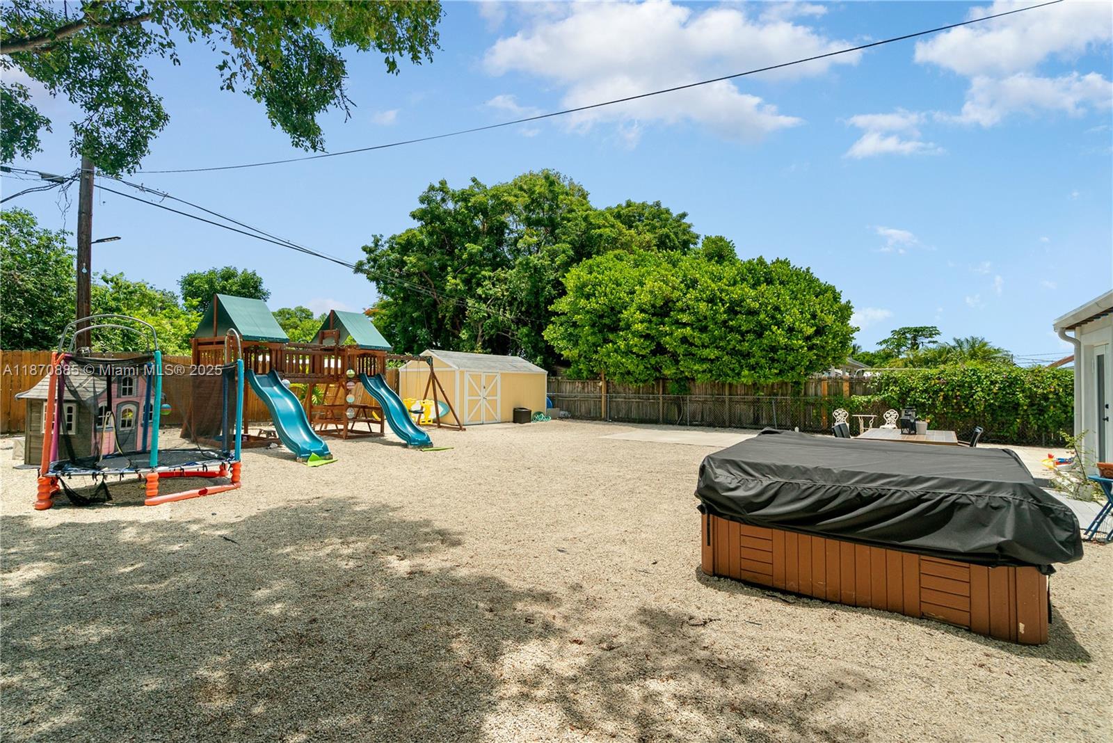 HARBOR SHORES - Residential