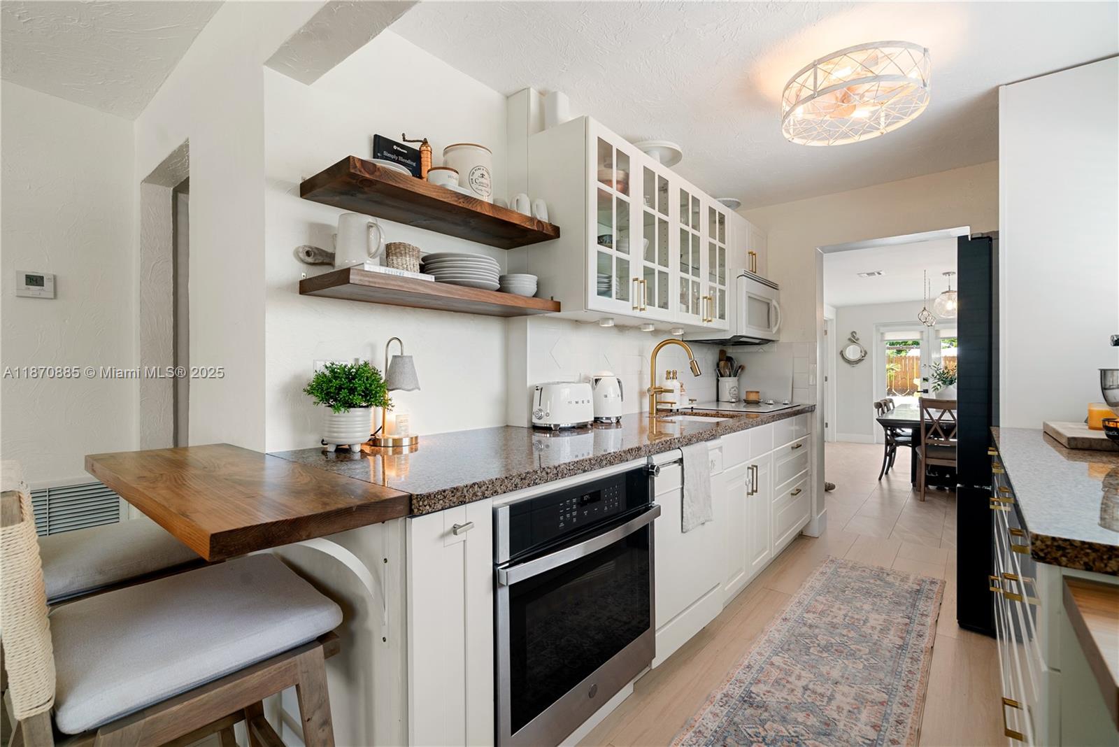 HARBOR SHORES - Residential