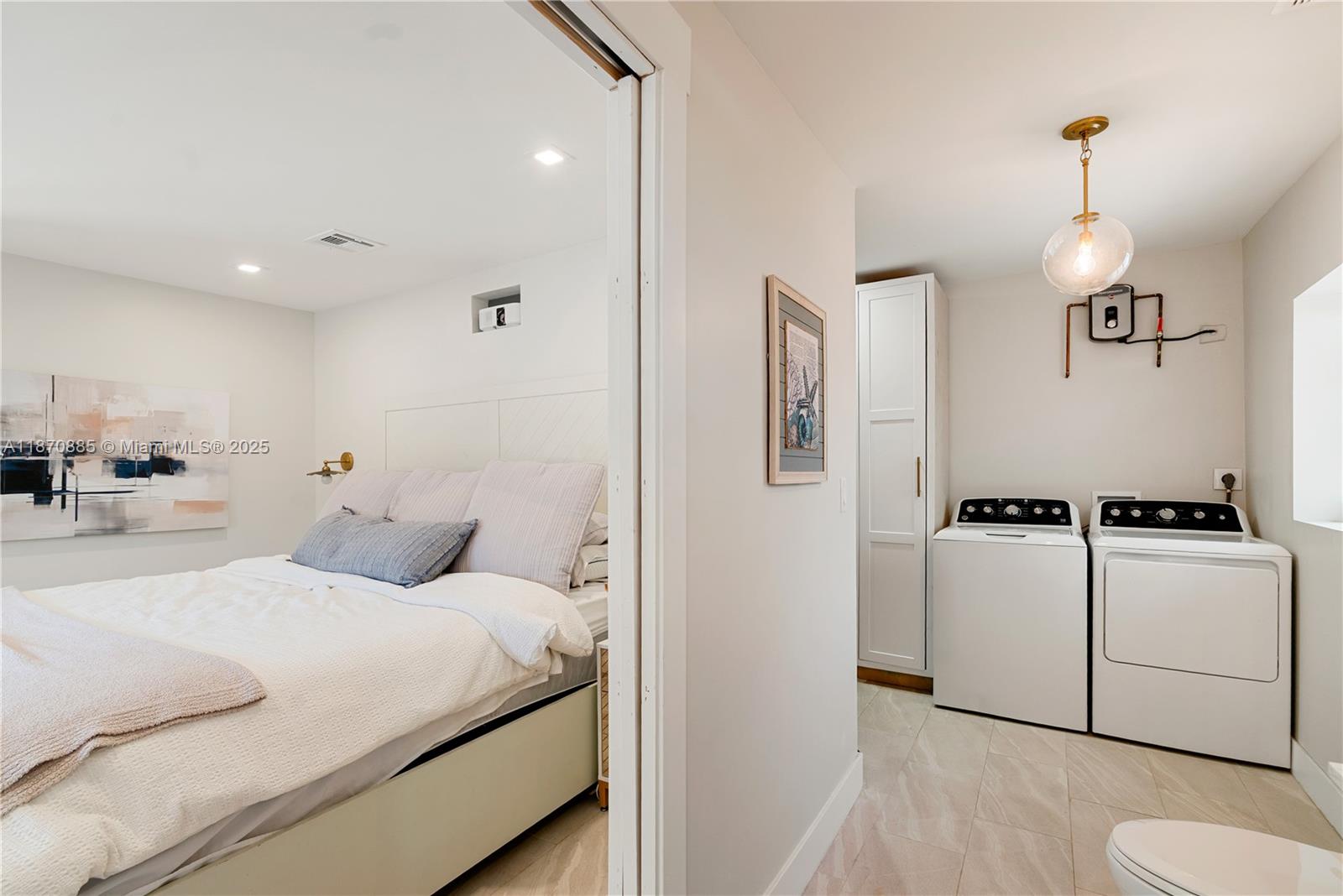 HARBOR SHORES - Residential