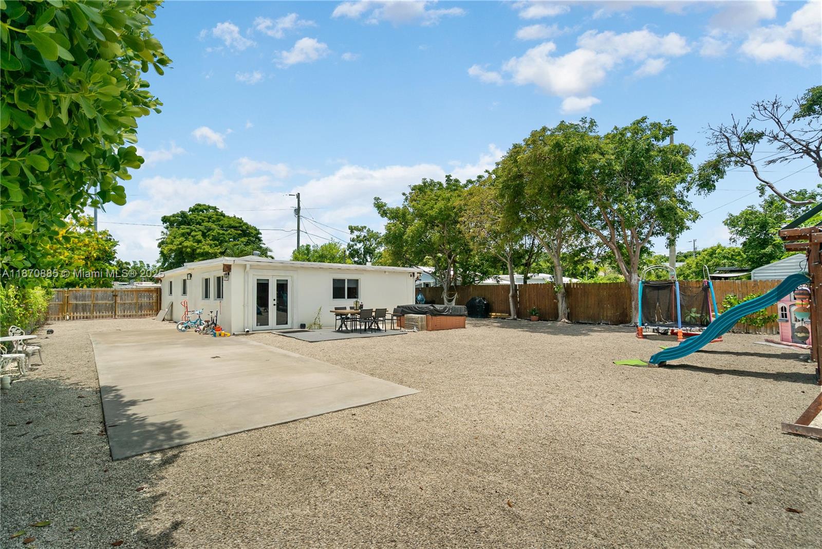 HARBOR SHORES - Residential