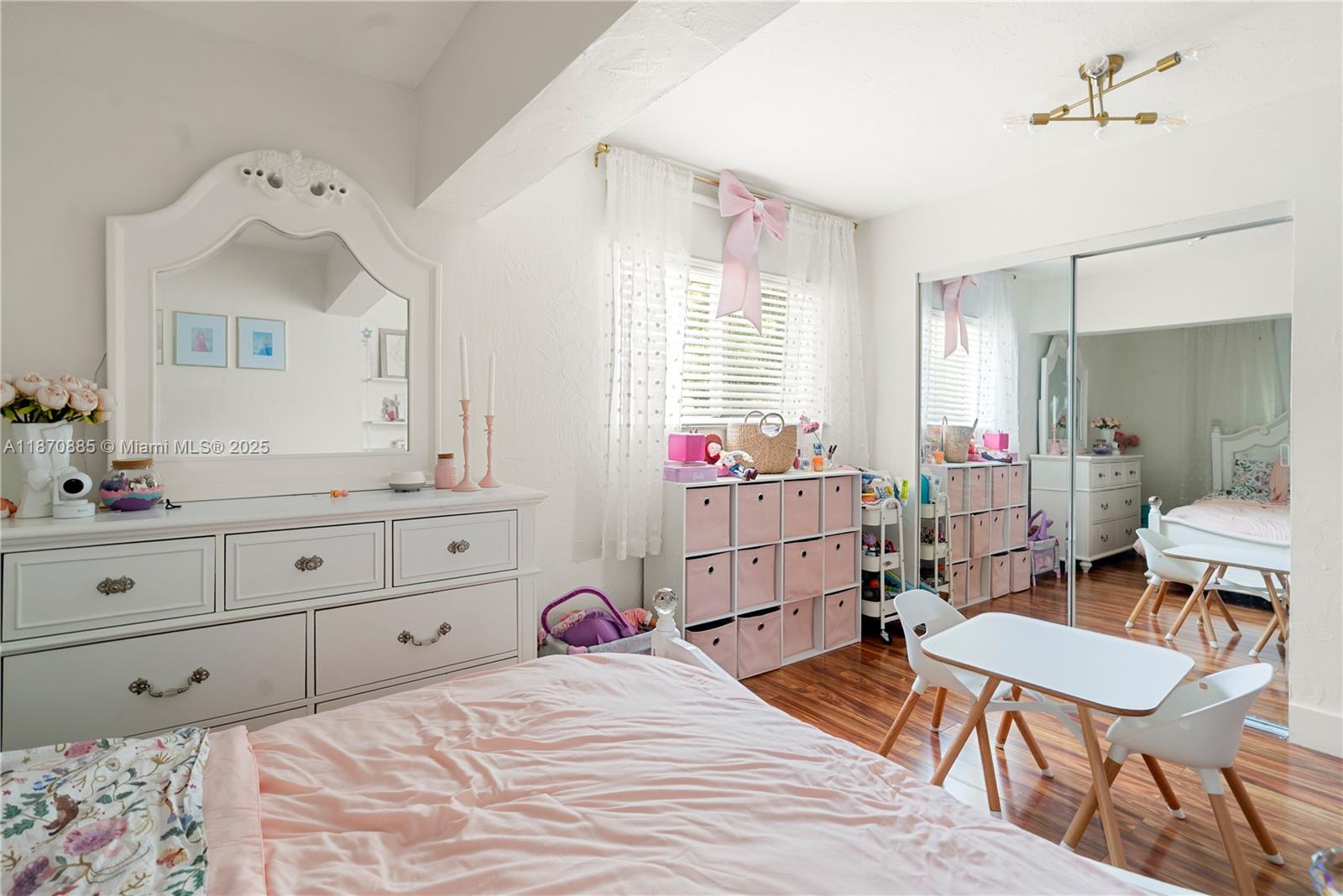 HARBOR SHORES - Residential