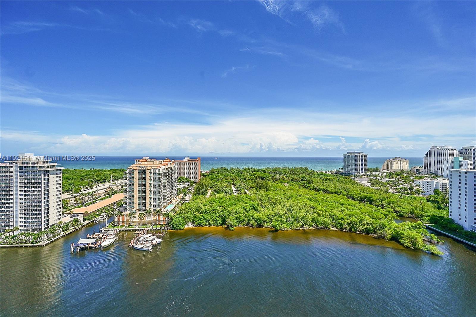 936 Intracoastal Dr PH4, Fort Lauderdale, FL, 33304/$1,599,000 2 936 Intracoastal Dr PH4