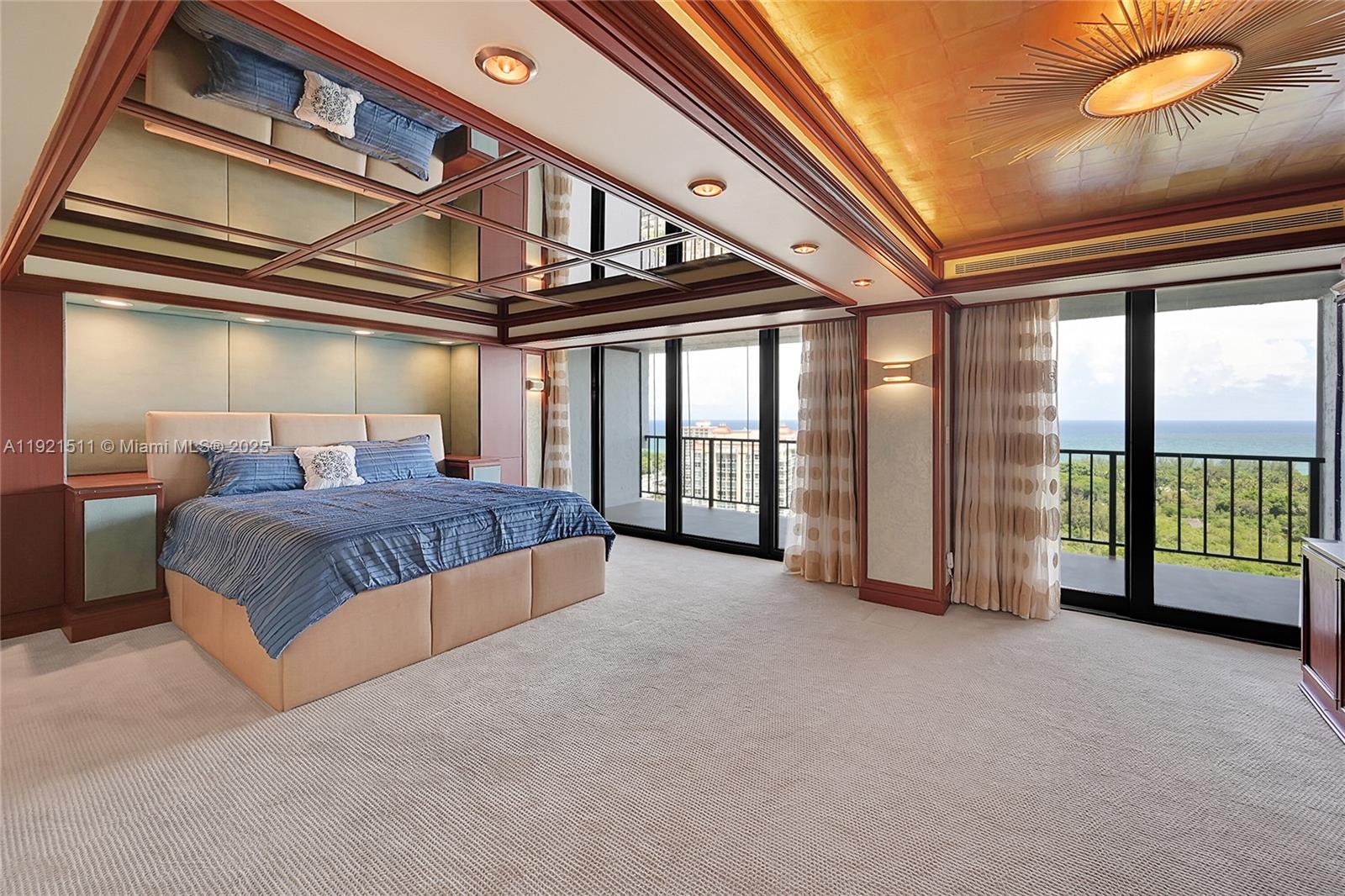 CORINTHIAN ON THE INTRACO - Residential