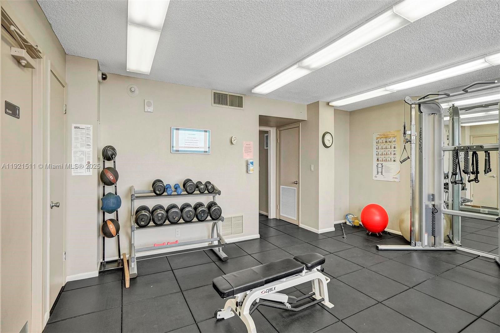 CORINTHIAN ON THE INTRACO - Residential