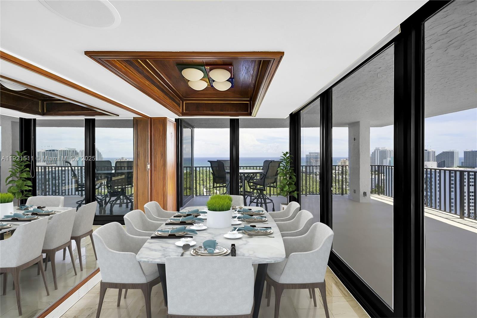 CORINTHIAN ON THE INTRACO - Residential