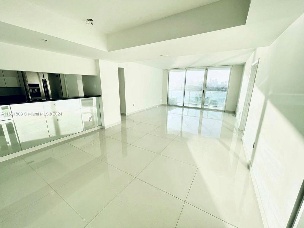 THE FLORIDIAN CONDO - Residential Lease