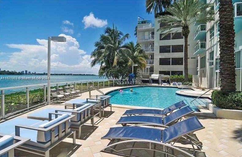 THE FLORIDIAN CONDO - Residential Lease