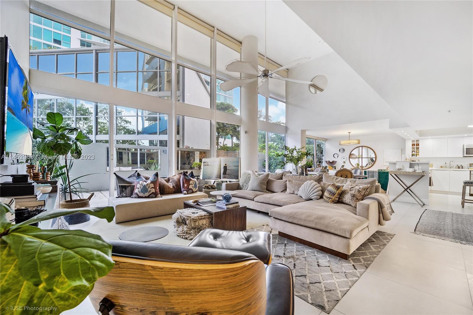 ATLANTIS ON BRICKELL COND - Residential