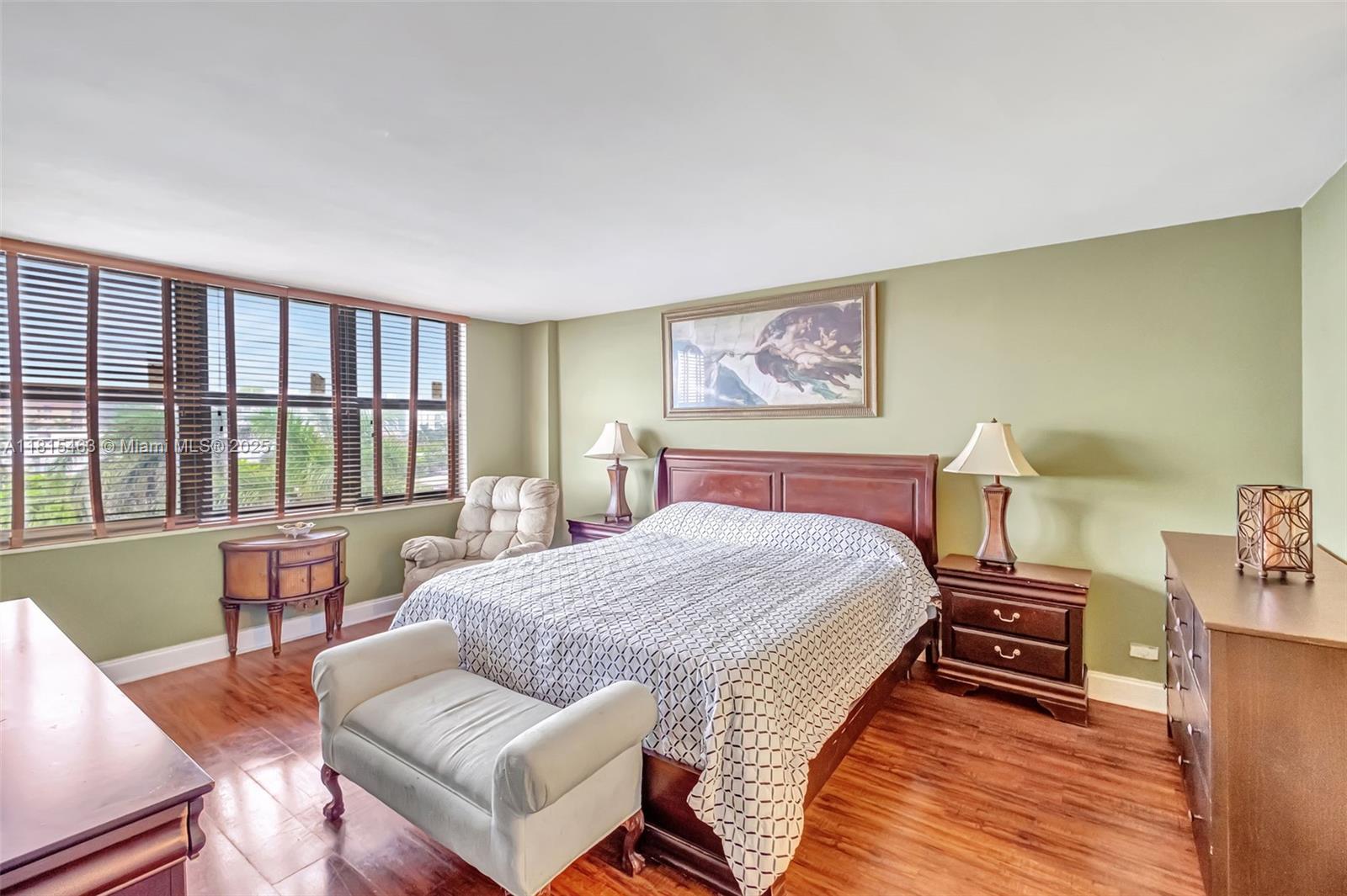 THE BELMONT CONDO - Residential