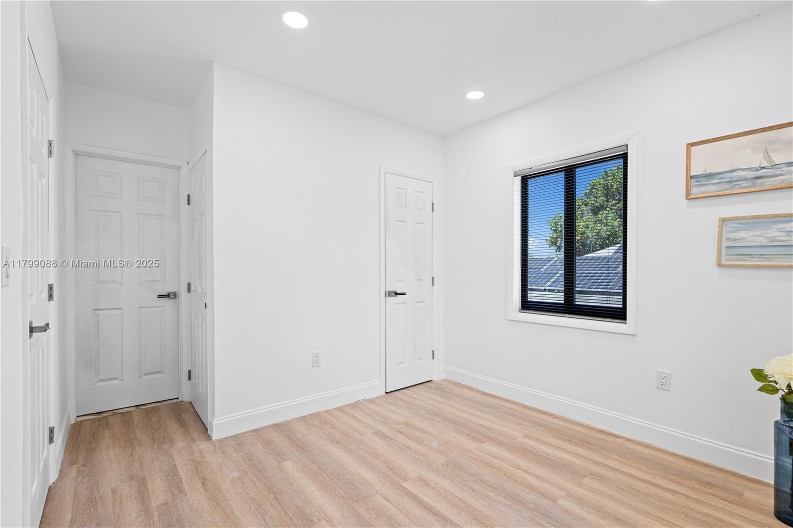 17TH AVE MANOR - Residential Income