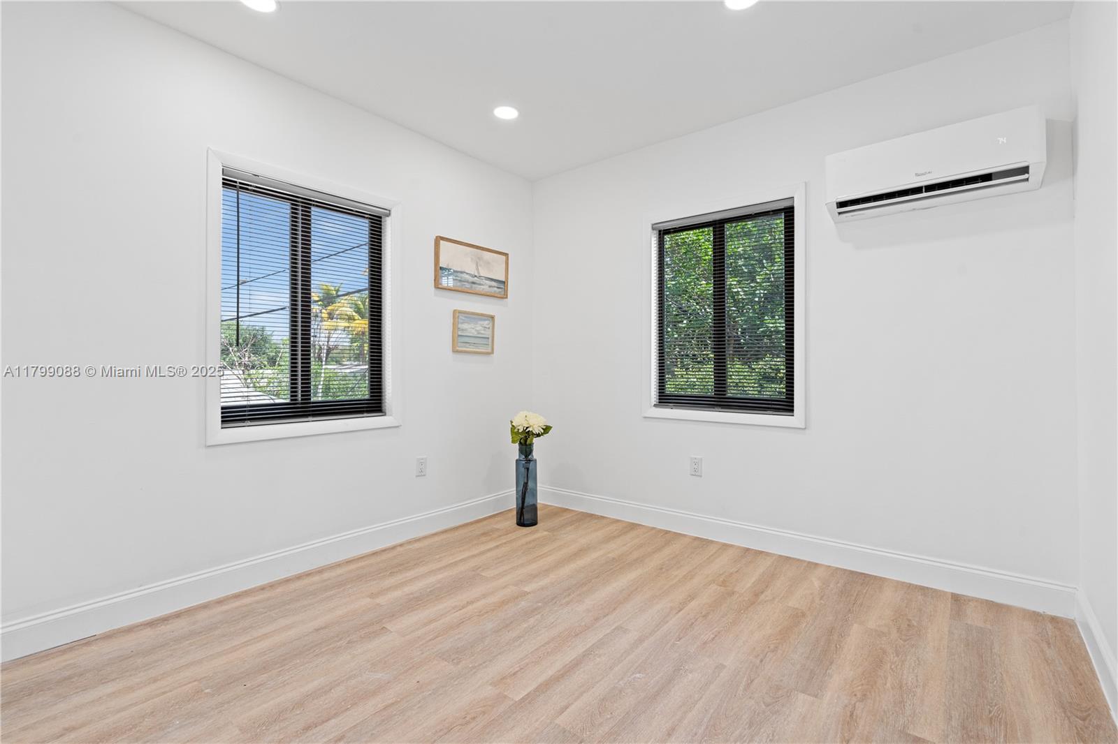 17TH AVE MANOR - Residential Income