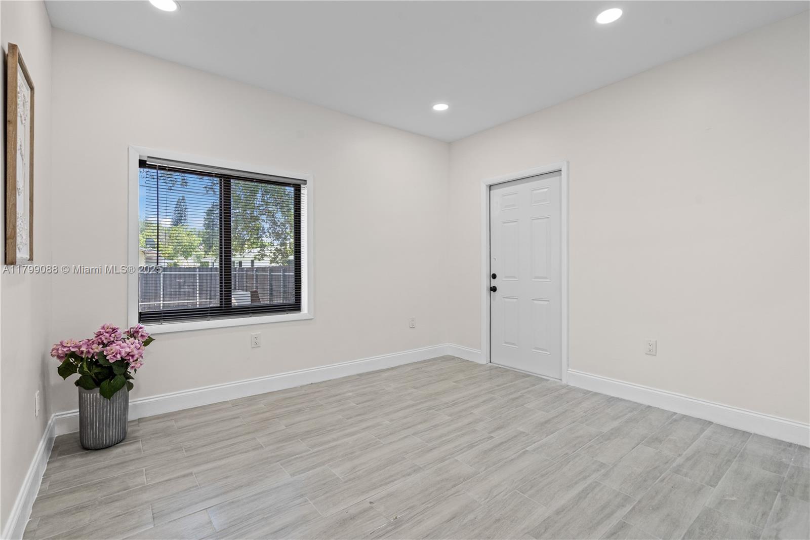 17TH AVE MANOR - Residential Income