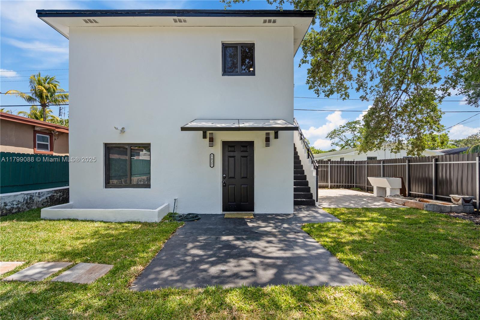 1824 NW 47th St