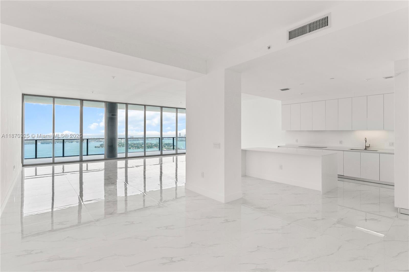 700 NE 24th Street PH5803