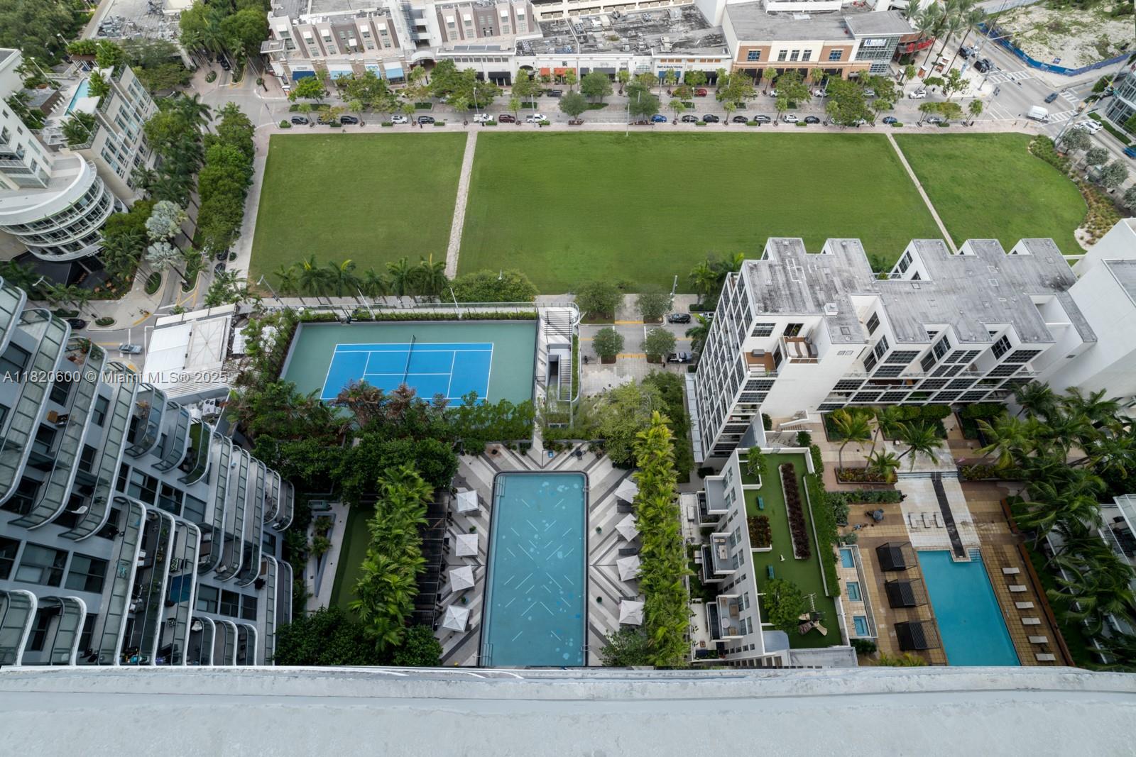 3401 MIDTOWN CONDO - Residential Lease