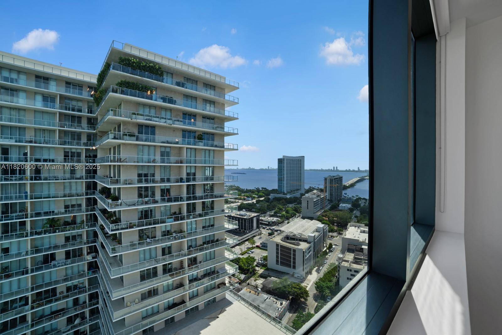 3401 MIDTOWN CONDO - Residential Lease