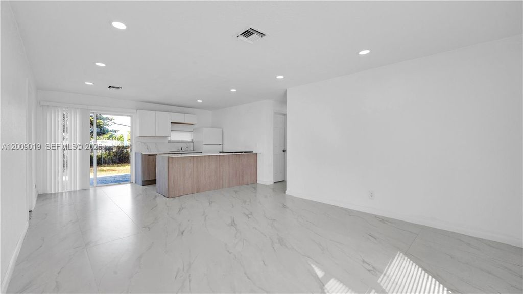 Photo of 4285 SW 48th Ct #4285, Dania Beach, FL 33314 (MLS # A12009019)
