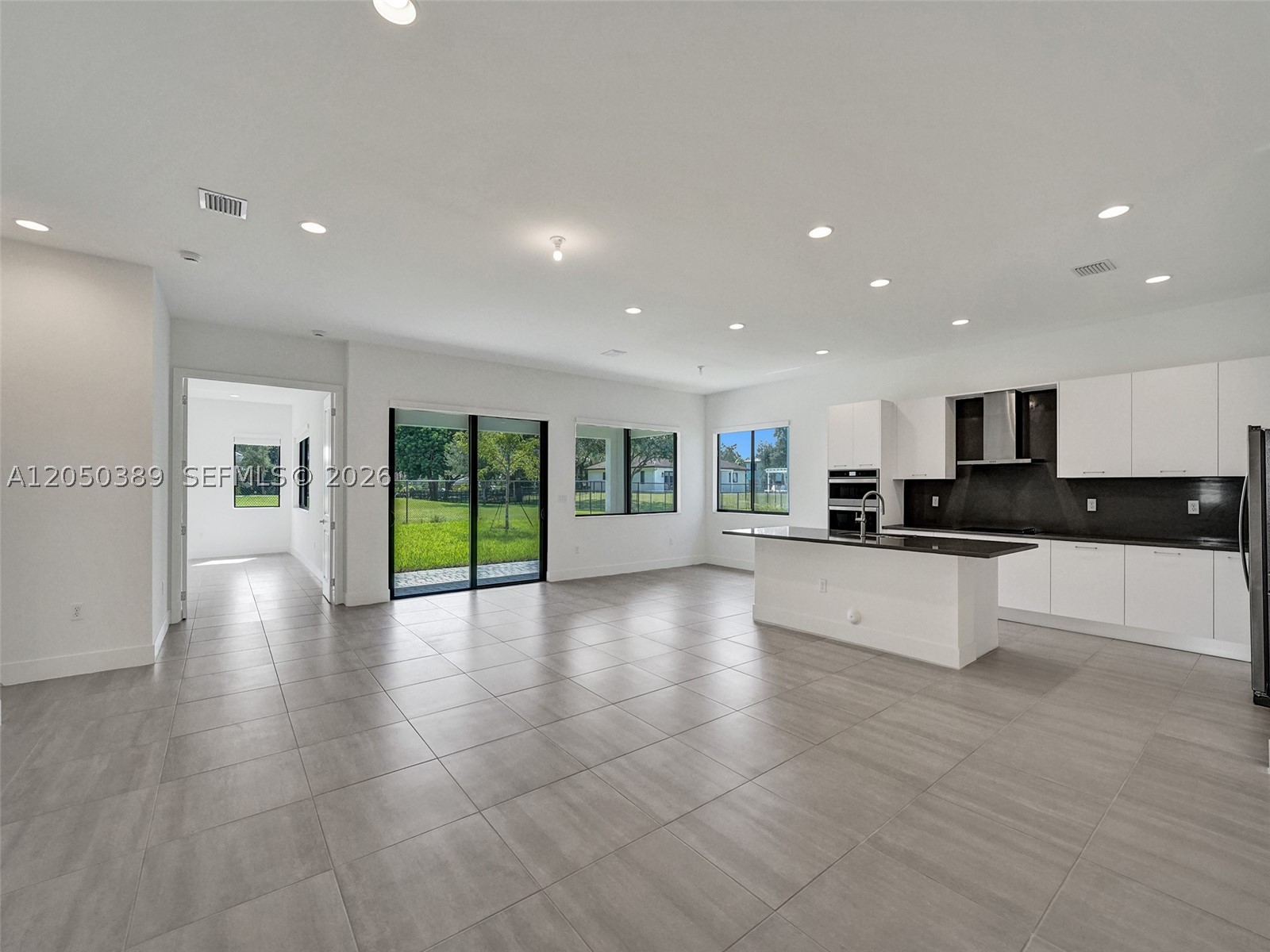 5736 SW 104th Ter