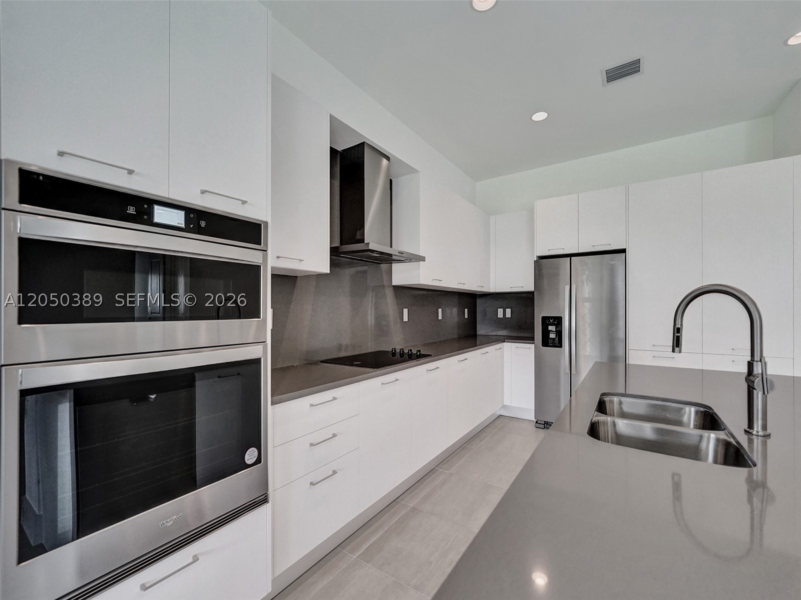 5736 SW 104th Ter