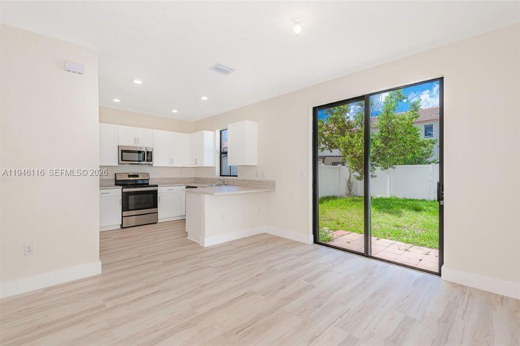 AQUABELLA NORTH REPLAT - Residential