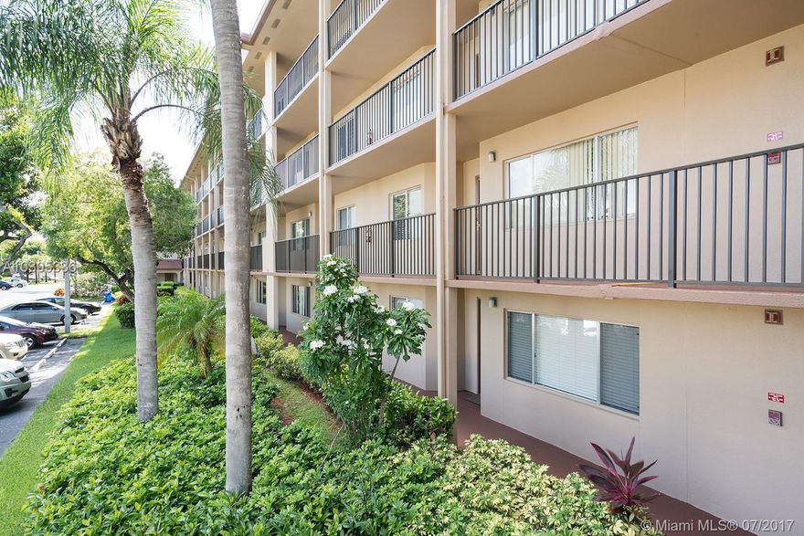 Beautifully re-done first floor condo at the Suffolk at Century Village in Pembroke Pines. This 2 bedroom 2 bath unit features all new appliances in addition to a gorgeous view of the serene lake from its spacious screened-in balcony. Excellent location! Close to Pembroke Lakes mall, Pembroke Gardens, hospitals, highways, restaurants and shops!