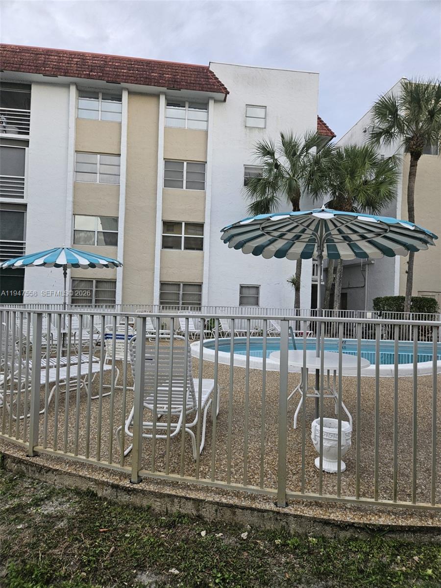 LAS VISTAS B IN INVERRARY - Residential