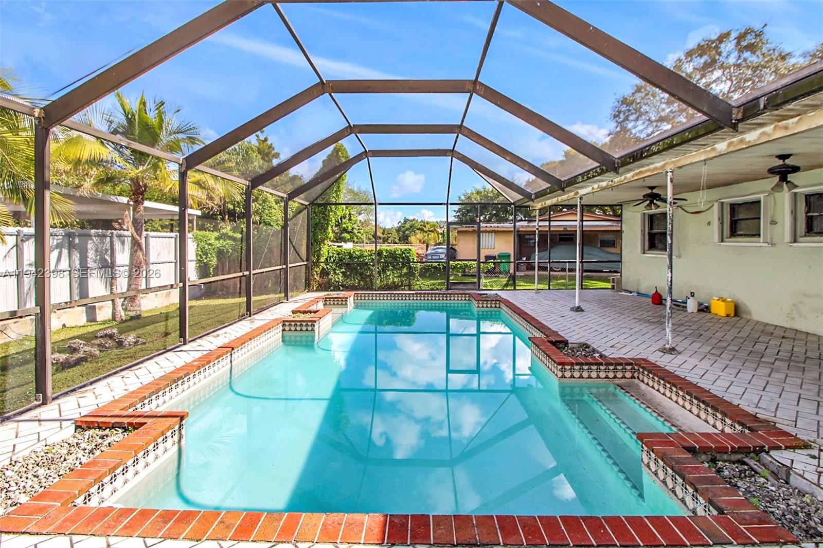 SCHOOL HOUSE SUB - Residential