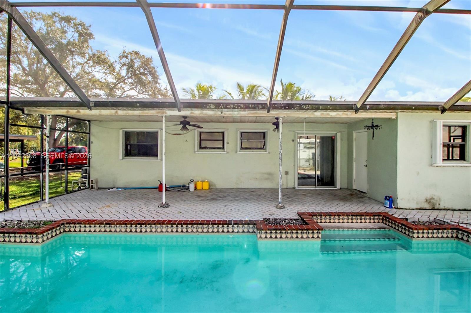 SCHOOL HOUSE SUB - Residential