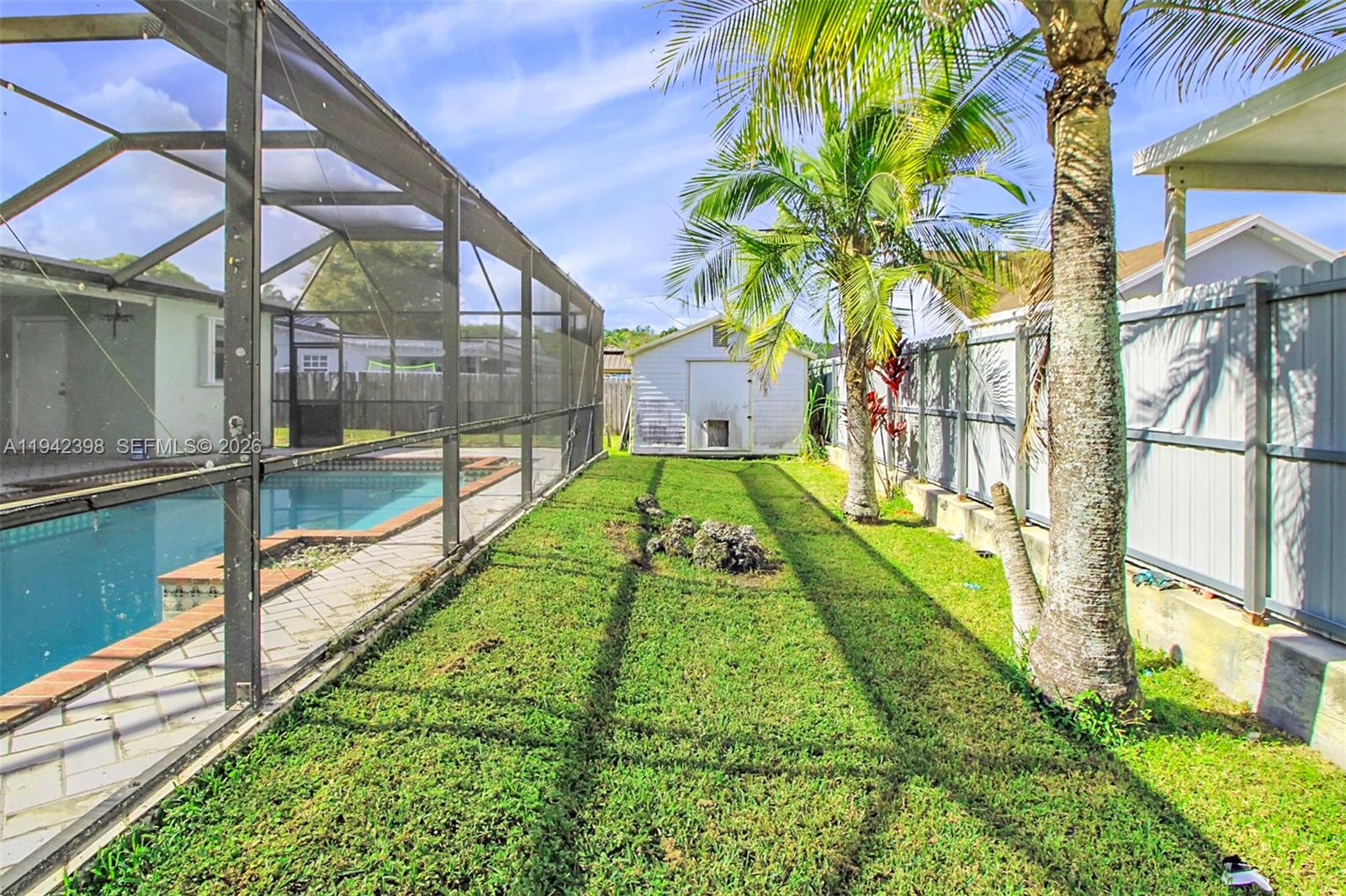 SCHOOL HOUSE SUB - Residential