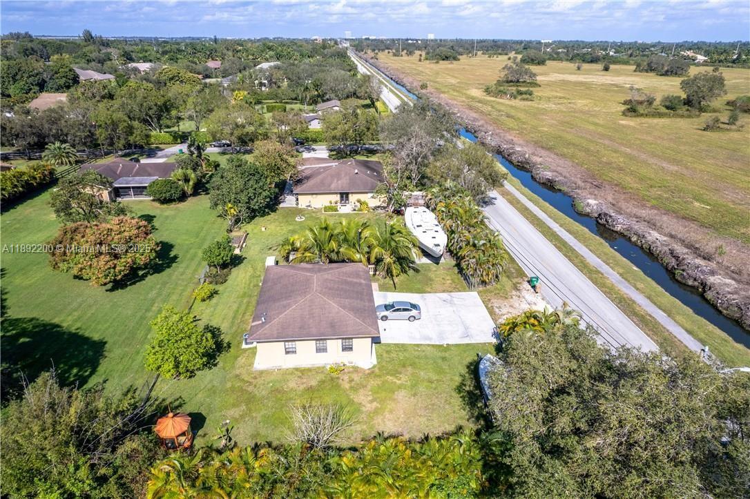FLA FRUIT LANDS CO - Residential Lease