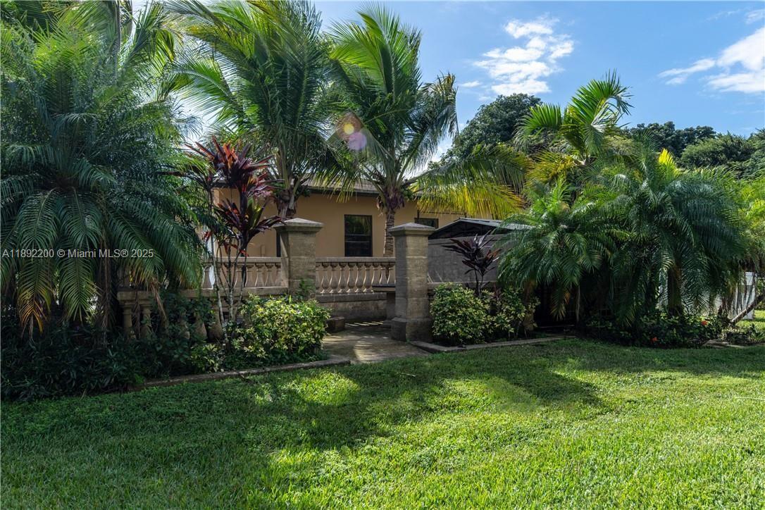 FLA FRUIT LANDS CO - Residential Lease