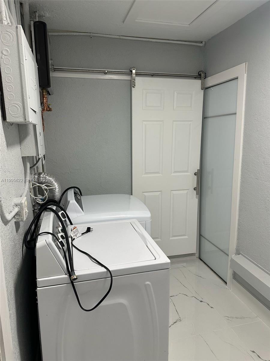 LINCOLN ESTS - Residential Lease