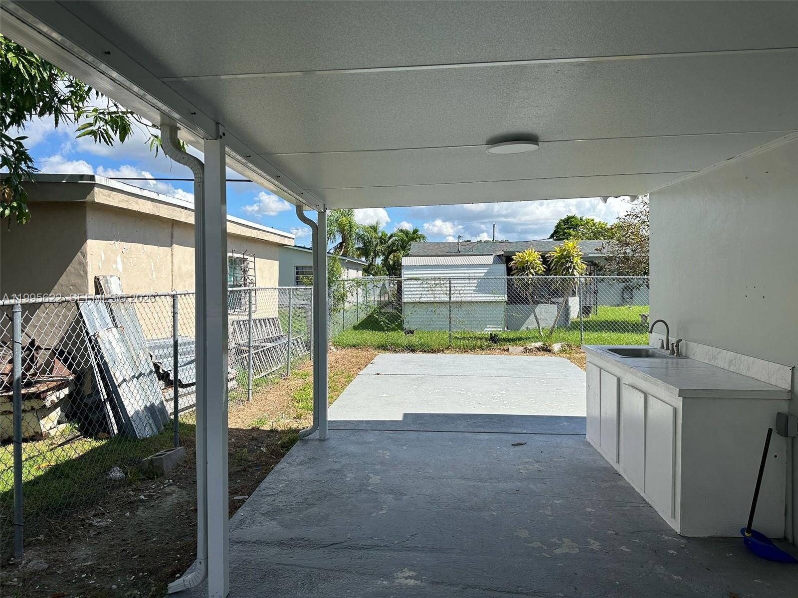 LINCOLN ESTS - Residential Lease