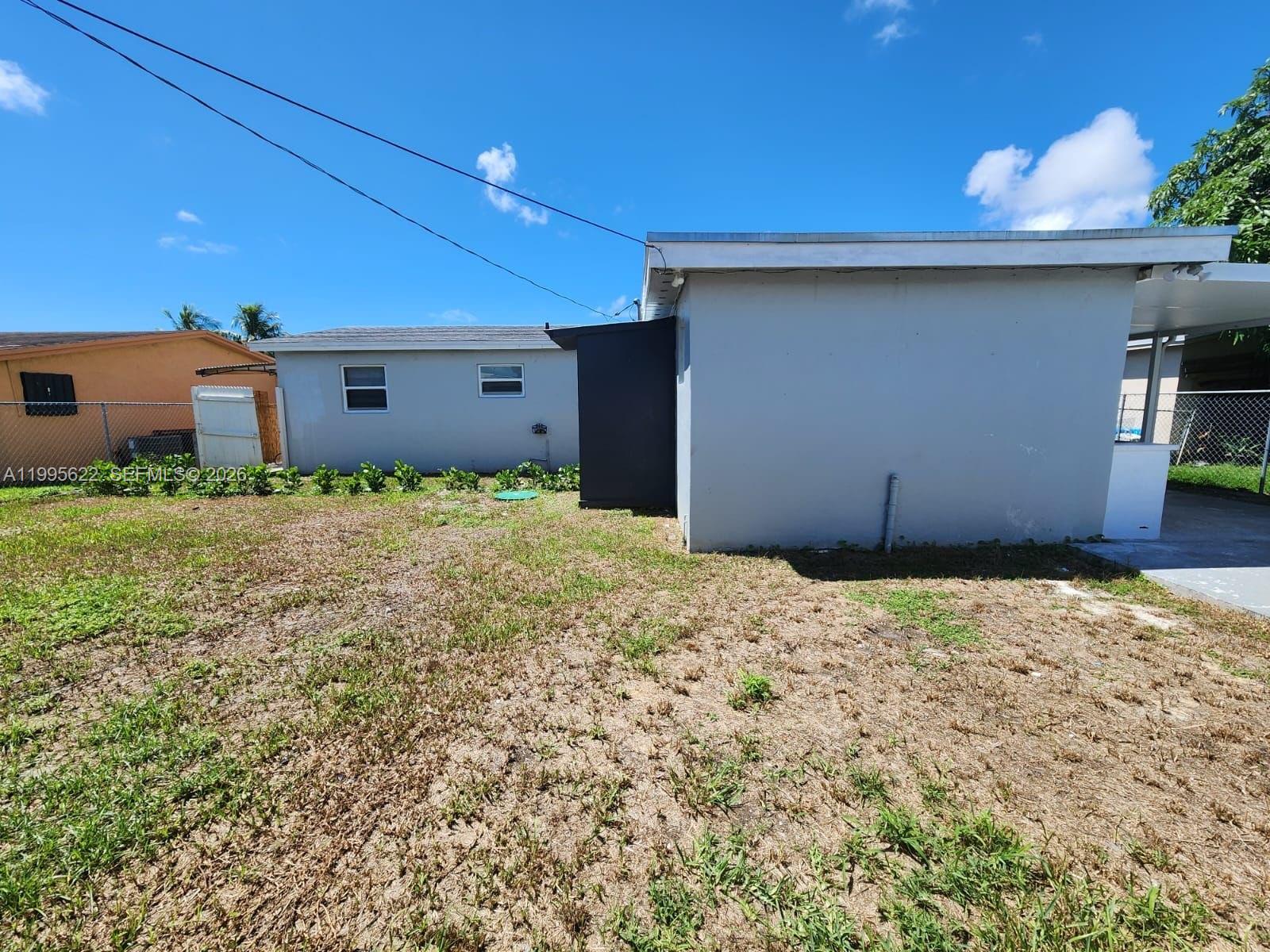 LINCOLN ESTS - Residential Lease