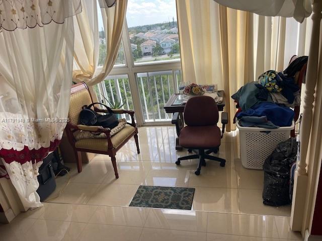 HILLCREST NO 21 CONDO - Residential