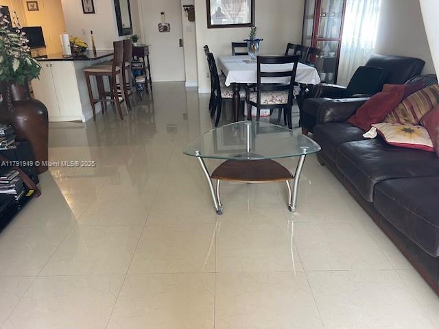 HILLCREST NO 21 CONDO - Residential