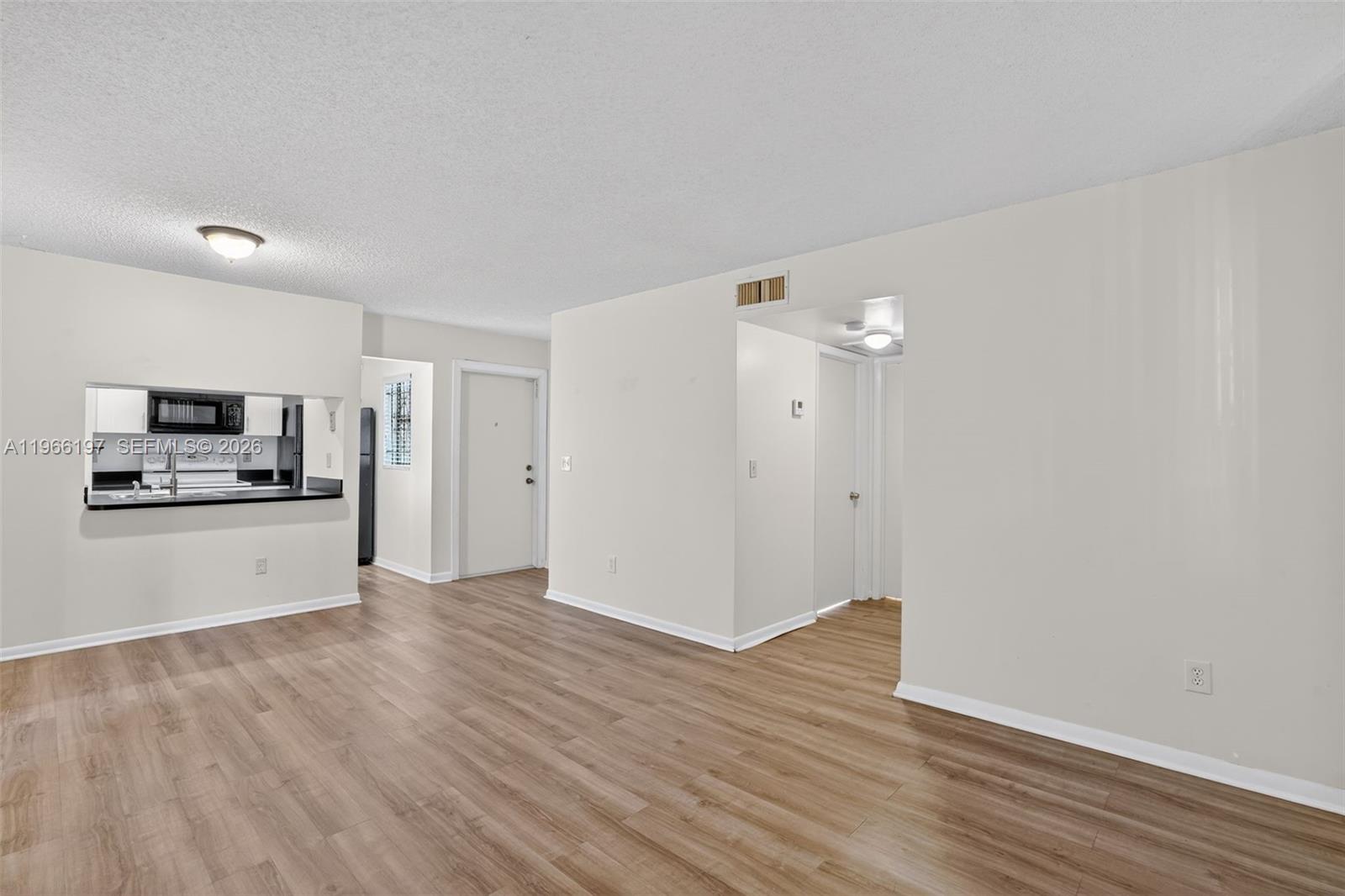 BANYAN TREE FIVE CONDO - Residential