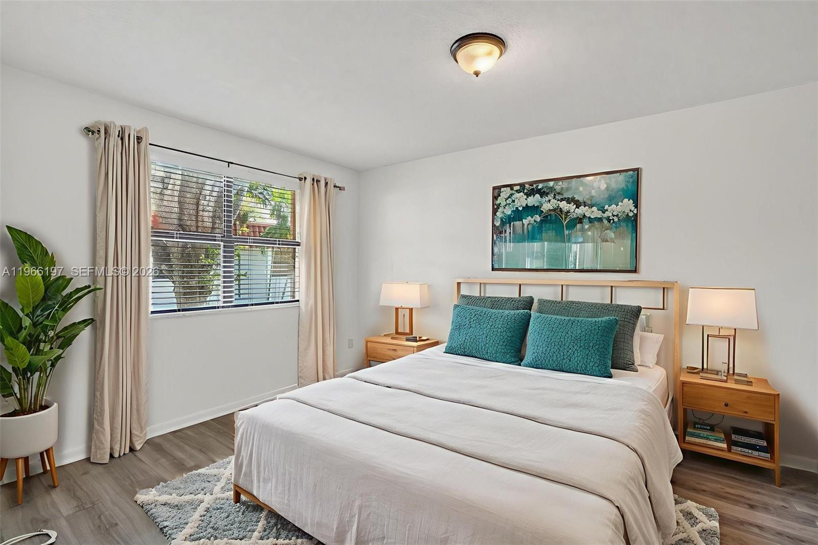 BANYAN TREE FIVE CONDO - Residential