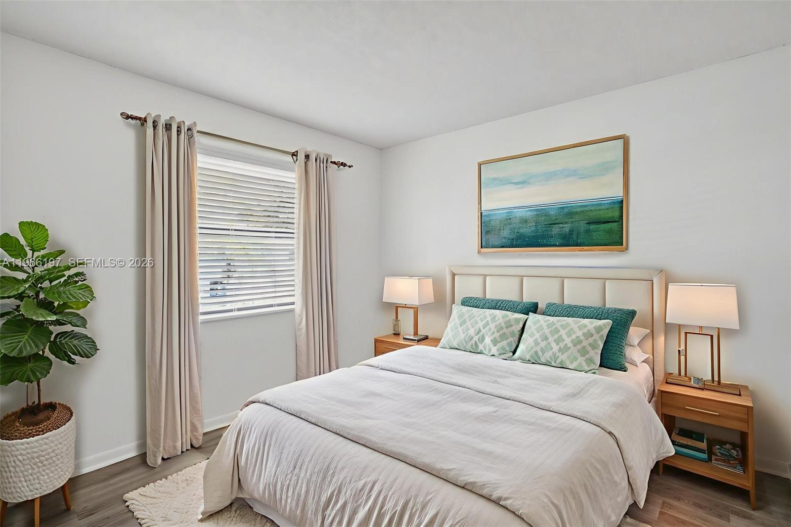 BANYAN TREE FIVE CONDO - Residential