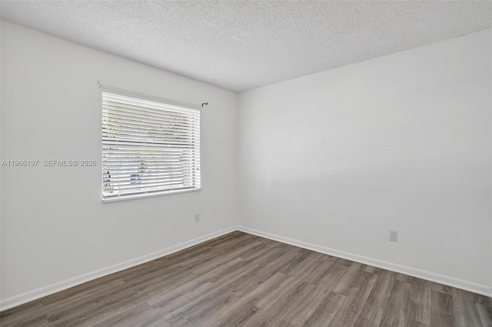 BANYAN TREE FIVE CONDO - Residential