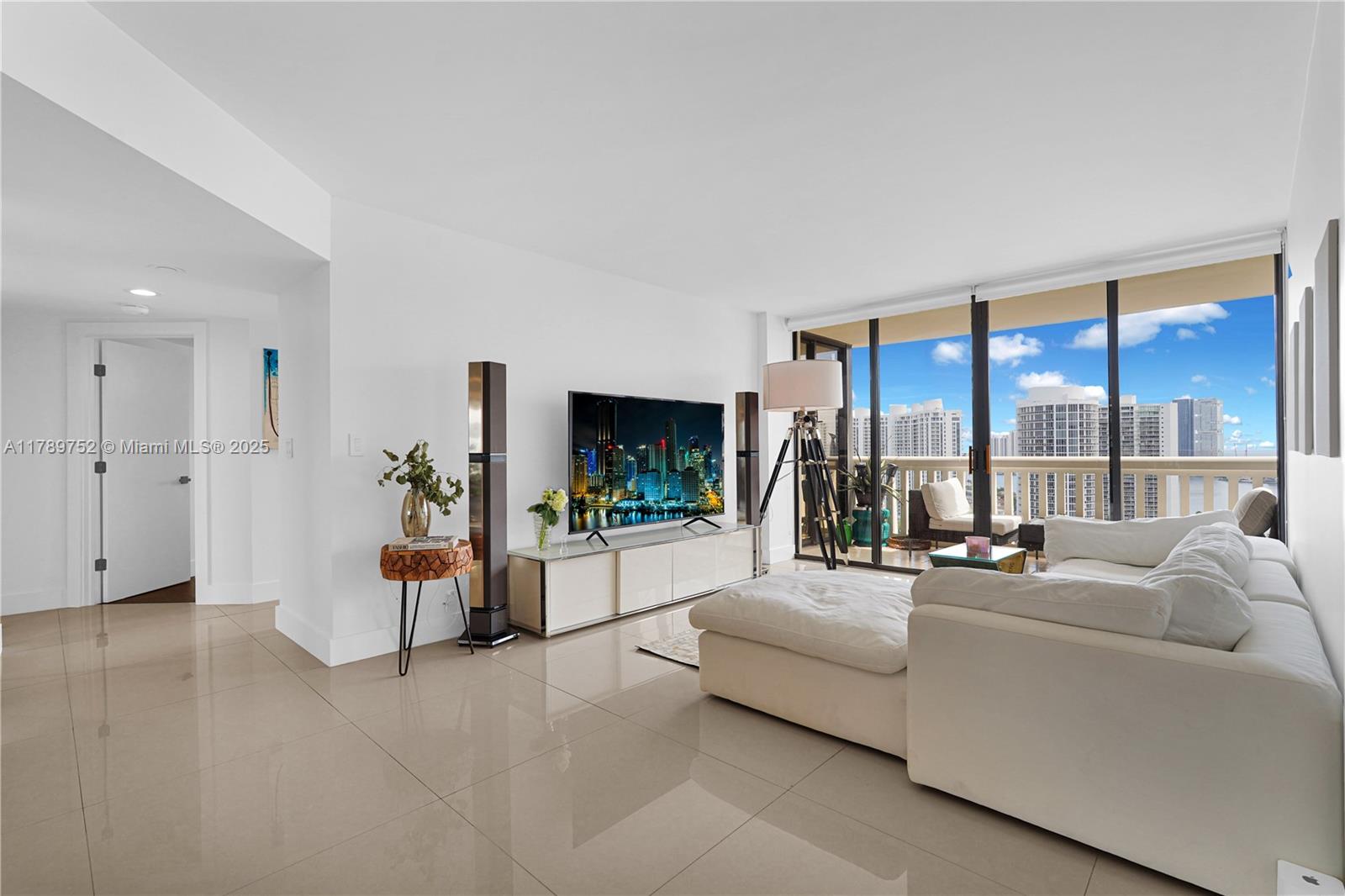 1000 Williams Island - Residential Lease