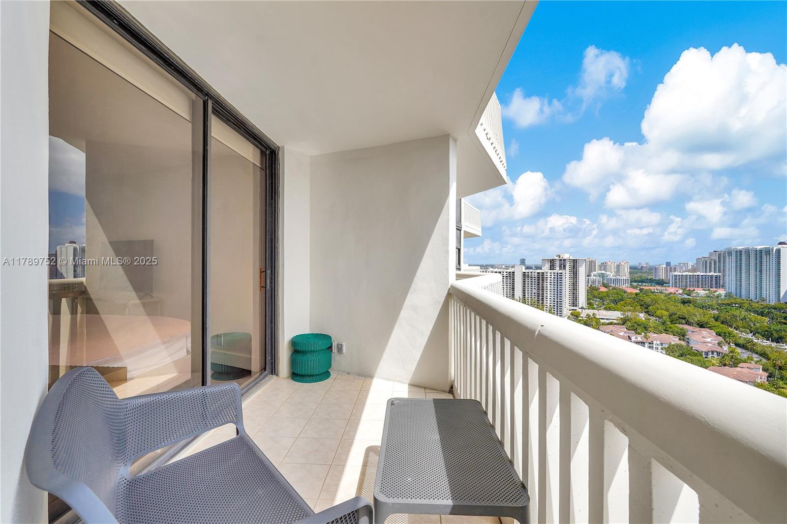 1000 Williams Island - Residential Lease