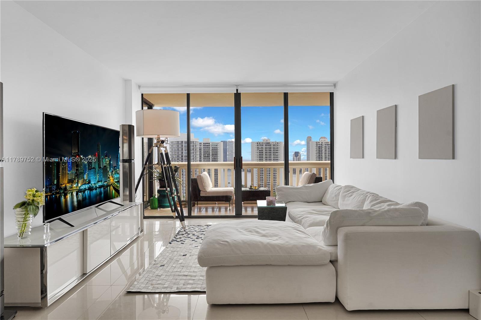 1000 Williams Island - Residential Lease