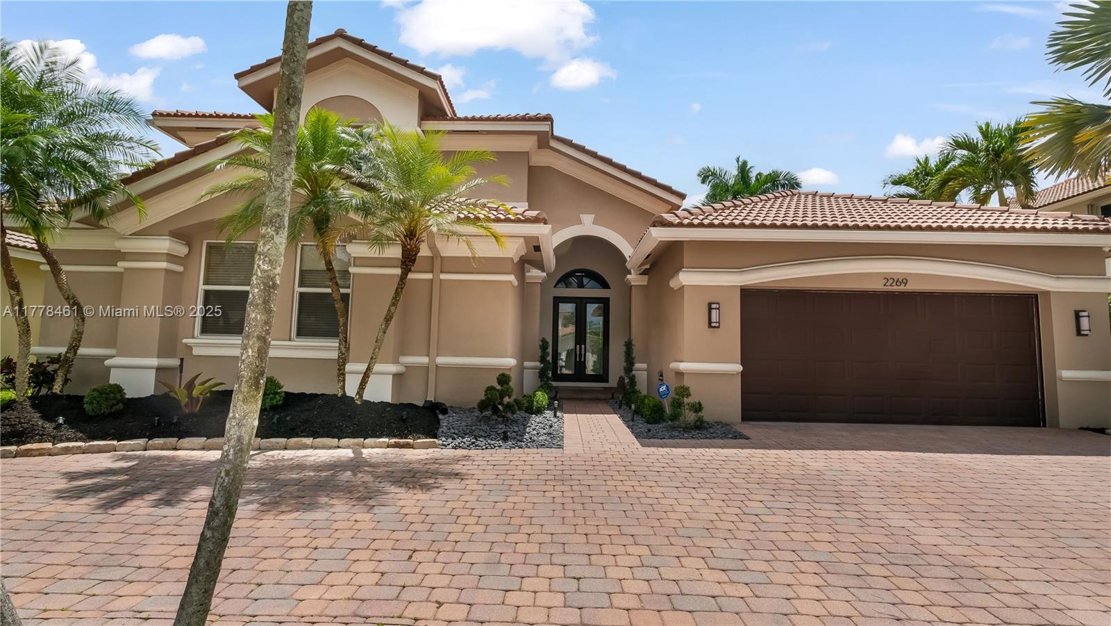 Property for Sale at 2269 Quail Roost Dr, Weston, Broward County, Florida - Bedrooms: 5 
Bathrooms: 4  - $1,340,000