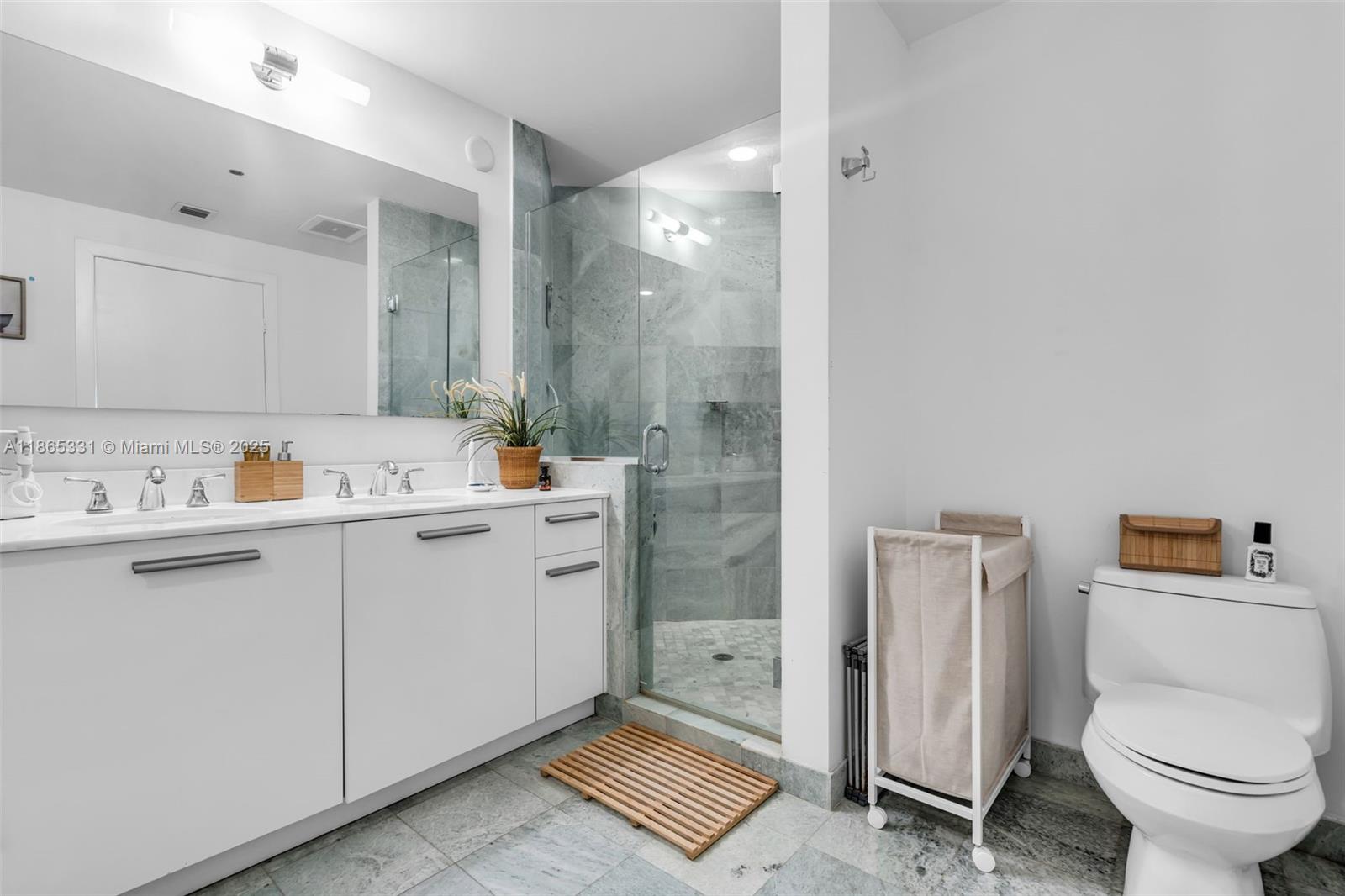 1060 BRICKELL CONDO - Residential