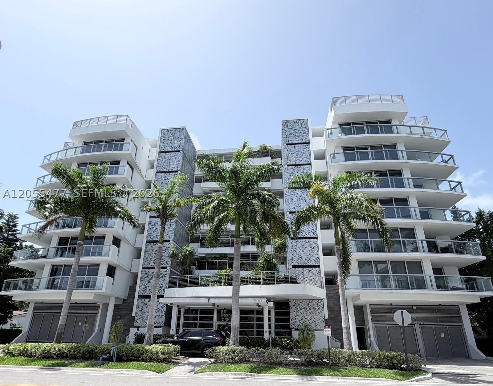 1100 100th St 606