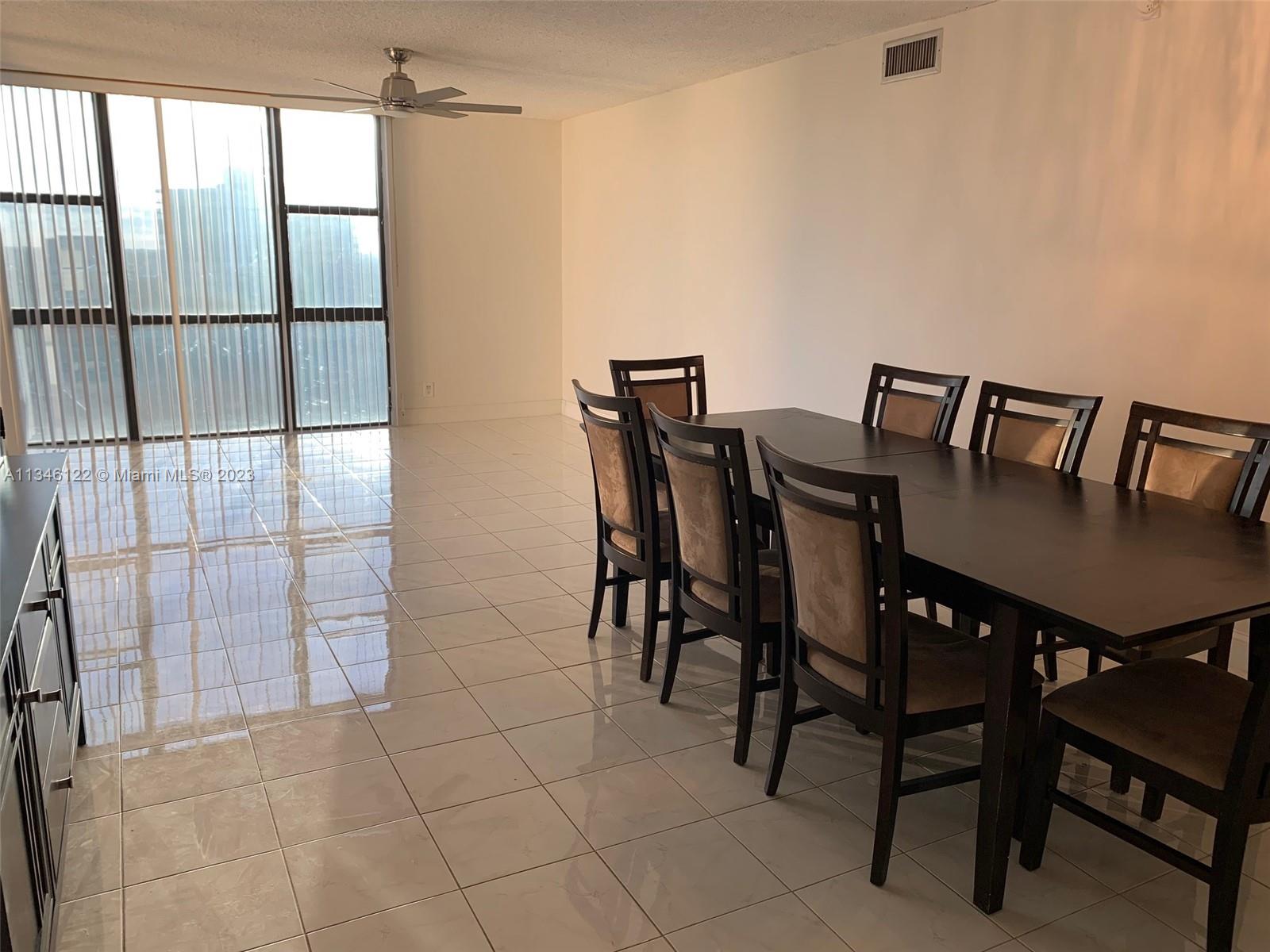 Photo 6 of 28 of 20301 W Country Club Dr 1229 condo