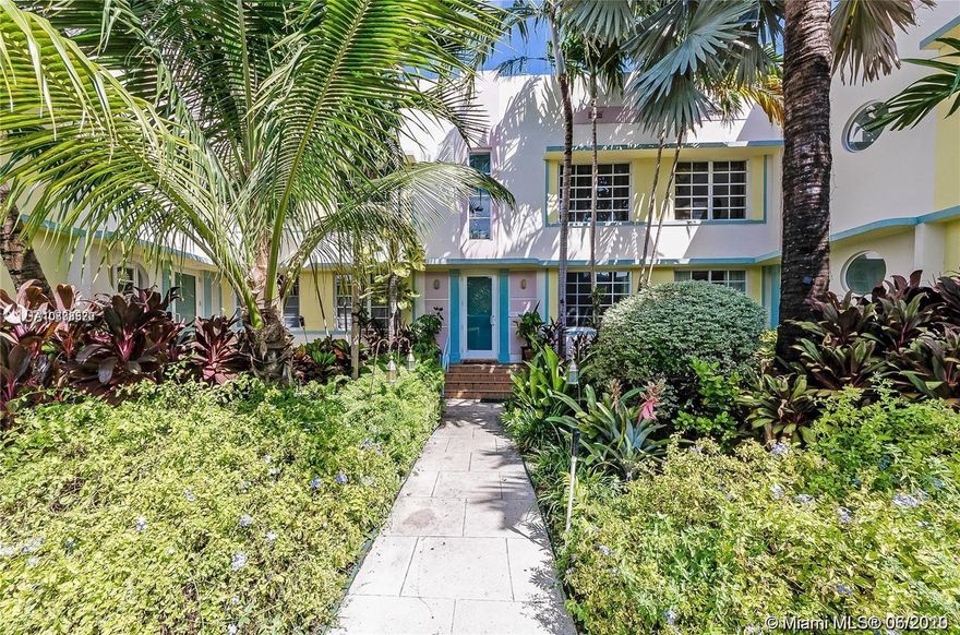 Beautiful authentic fully remodel double corner large one bedroom in the heart of South Beach.